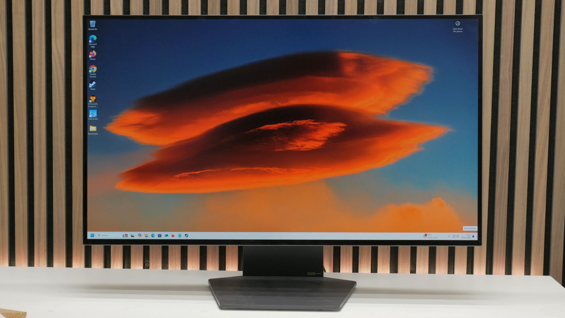 مراجعة LG Ultragear 32GS95UE: شاشة ألعاب 480 هرتز و4K OLED في جهاز واحد